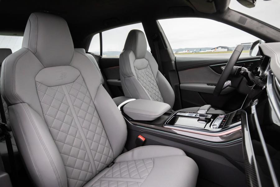 Интерьер Audi SQ8 TDI 2019 года  (WW) (фото 51 из 79)